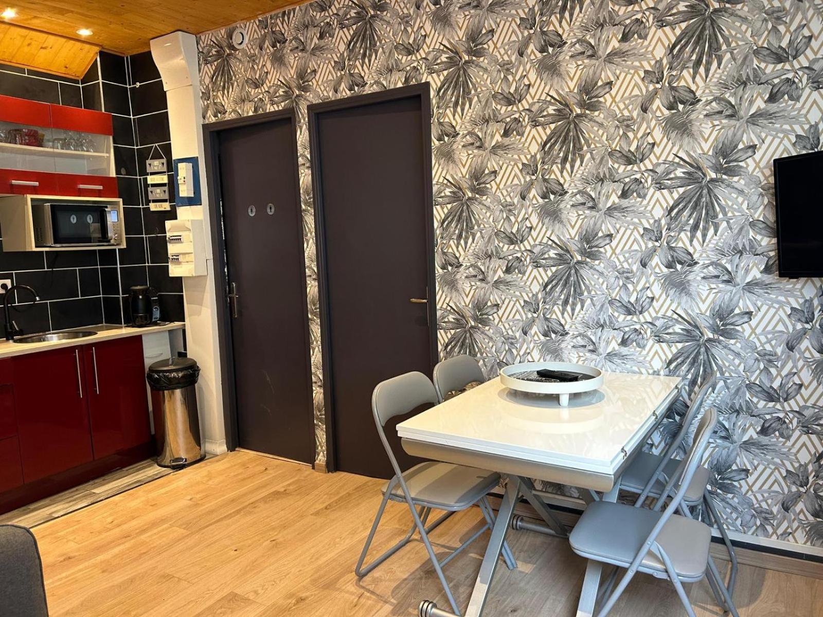 Appartement De Luxe En R/C Idealment Place En Hyper Centre Lourdes Esterno foto