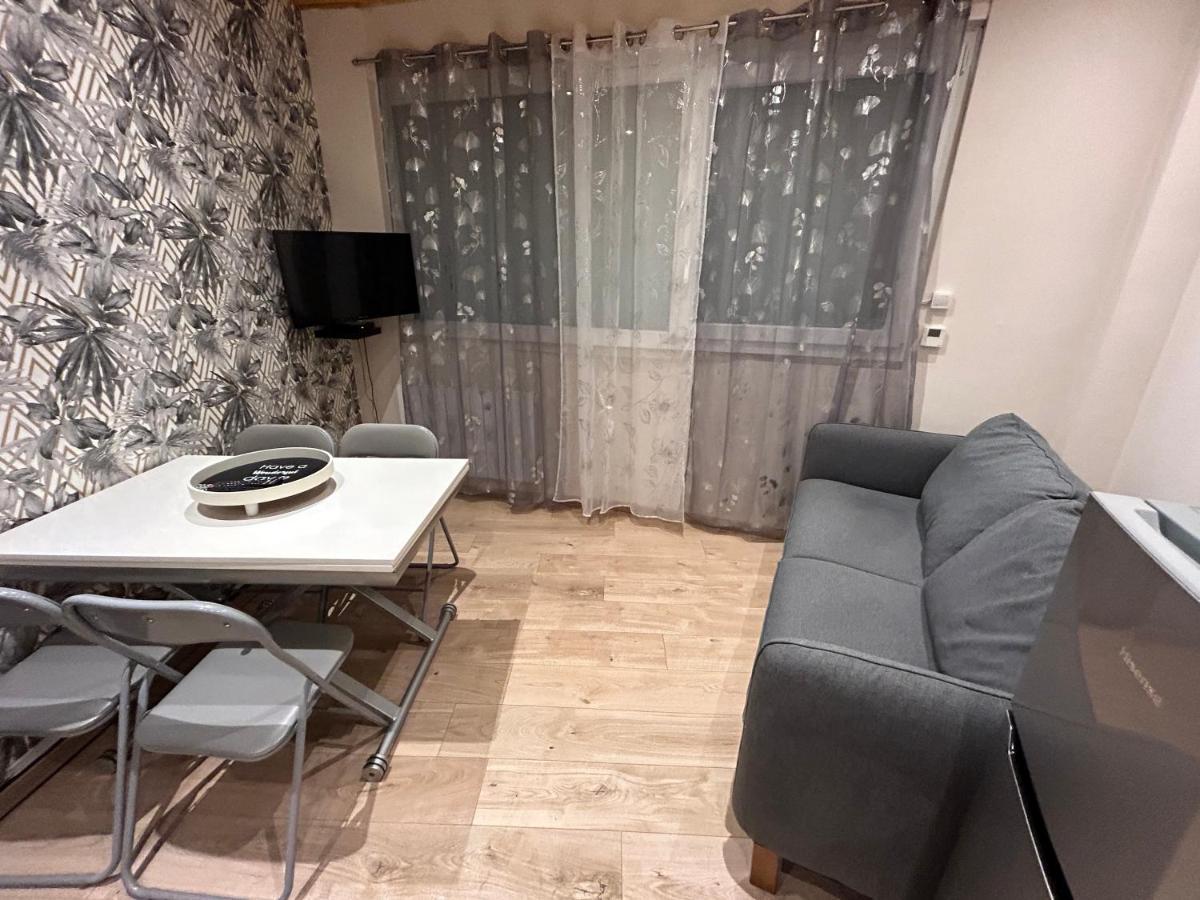 Appartement De Luxe En R/C Idealment Place En Hyper Centre Lourdes Esterno foto
